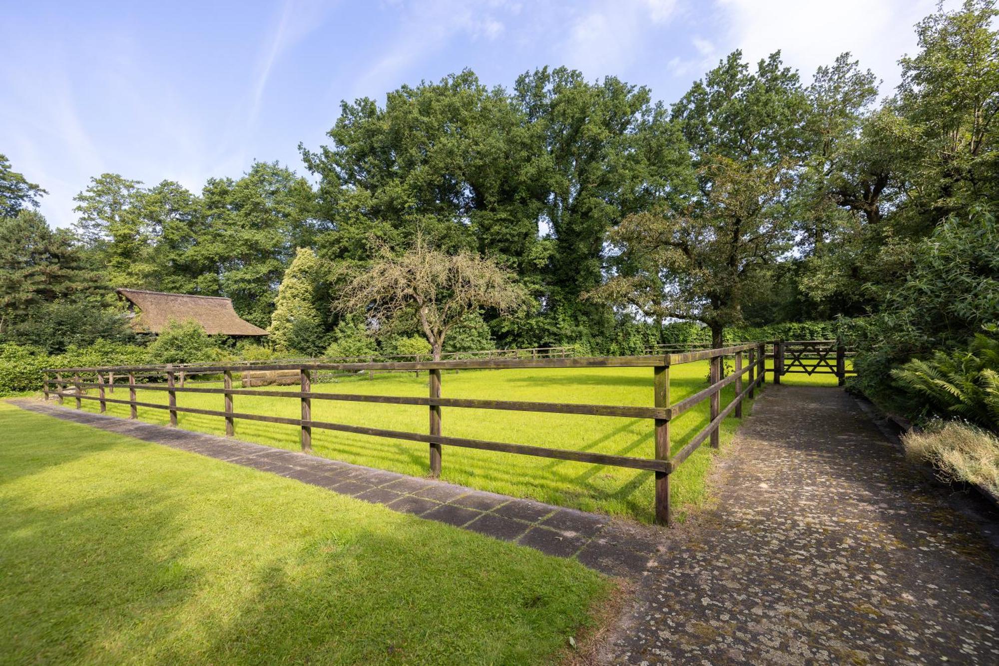 Luxe Hofstede Met Paardenstalling Lunteren Exterior foto